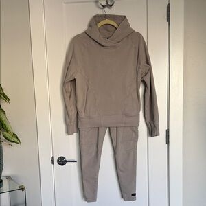 Alphalete Men's Beige Cargo Pants